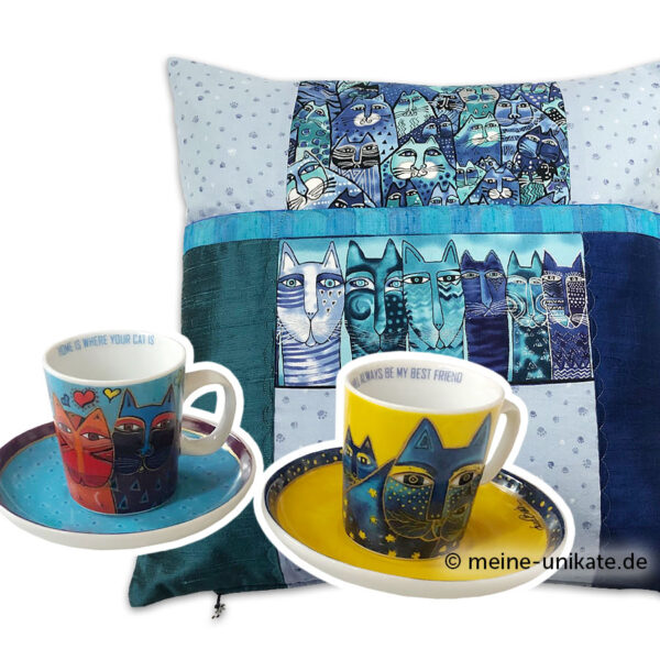 Künstlerkissen mit wahlweise zwei Espressotassen von der Künstlerin Laurel Burch. Lesekissen mit integriertem Fach, Dekokissen, Kissen mit blauen Katzen, hochwertige Baumwolle, mit Reißverschluss, aufwändige Handarbeit aus Deutschland, Unikat, Einzelstück handmade in Germany