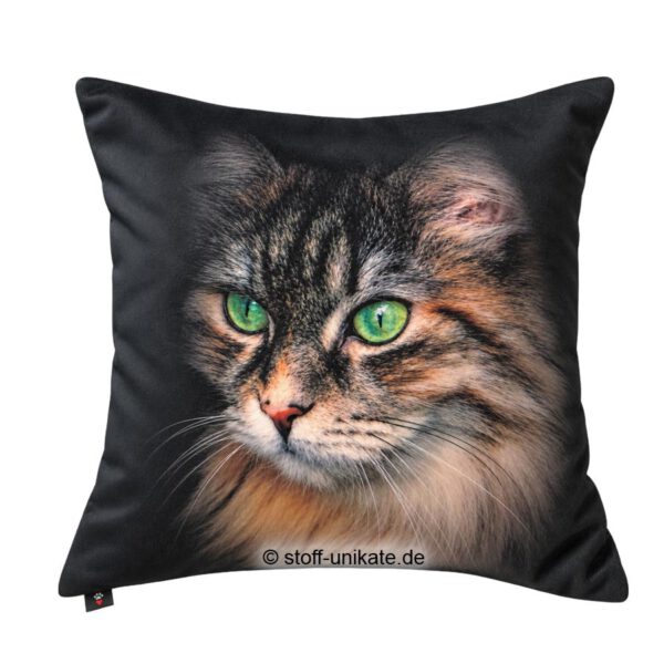 Deko-Samtkissen mit Katze. Katzenkopf einer Tigerkatze. Stoff-Unikate handmade in Germany