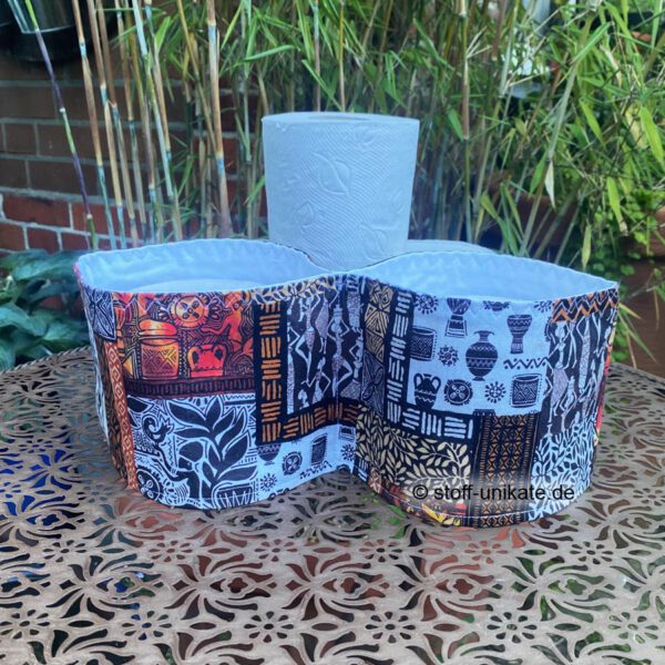 Toilettenappieraufbewahrung genäht aus reiner Baumwolle mit Afrikamotiven. Passend für zwei Klorollen. Stoff-unikate handmade in Germany