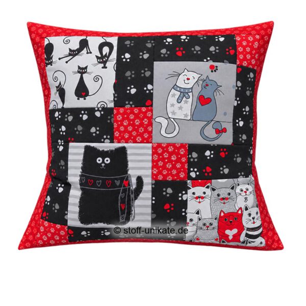 Dekokissen Sweet Heart Cats, Katzen in schwarz-weiß--rot. Stoff-Unikate handmade in Germany