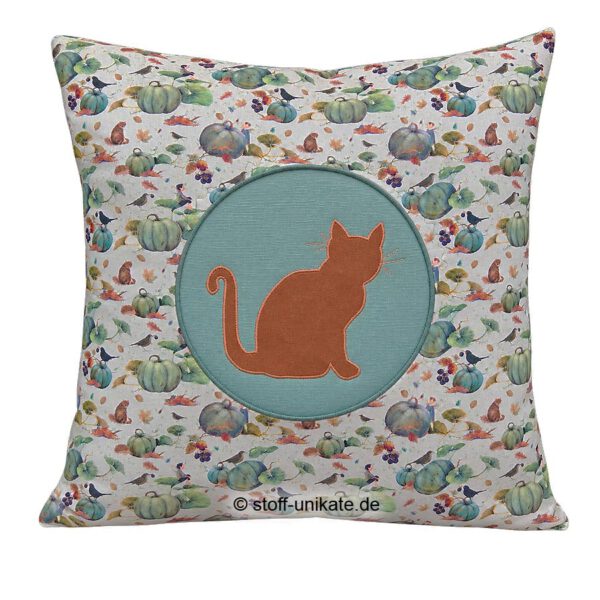 Dekokissen, Designer-Kissen mit Katze im Kürbisbeet. Stoff-Unikate handmade in germany