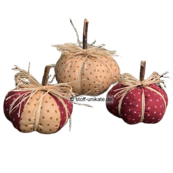 Kürbisse aus Stoff im 3er-Set für eine herbstliche Dekoration. Stoff-Unikate handmade in Germany
