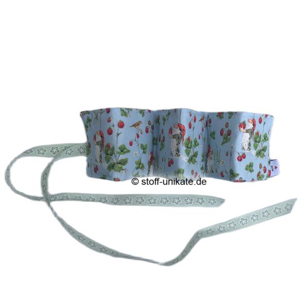Teebeuteltasche aus Stoff. Teeporello für 6 Teebeutel. Genäht aus acufactum-Stoffen mit Erdbeeren und Wichtel. Stoff-Unikate handmade in Germany