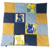 babydecke in blau-Gelb-Tönen mit Katzen und Pfotenmotiven. Stoff-unikate handmade in germany