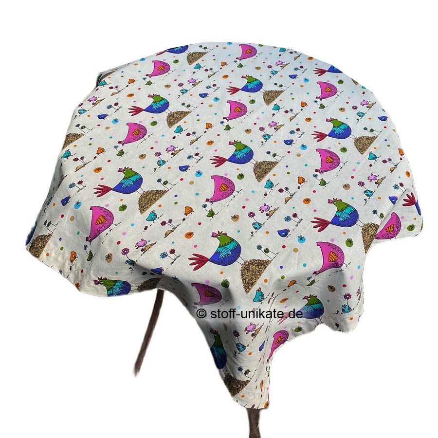 Mitteldecke, Tischdecke <br>gedeckter Tisch, Tisch-Deko <br>„Bunte Hühner" <br>Essen, Trinken & Genießen