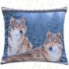 Großes Dekokissen mit Wölfen im Winterwald. Stoff-Unikate handmade in Germany