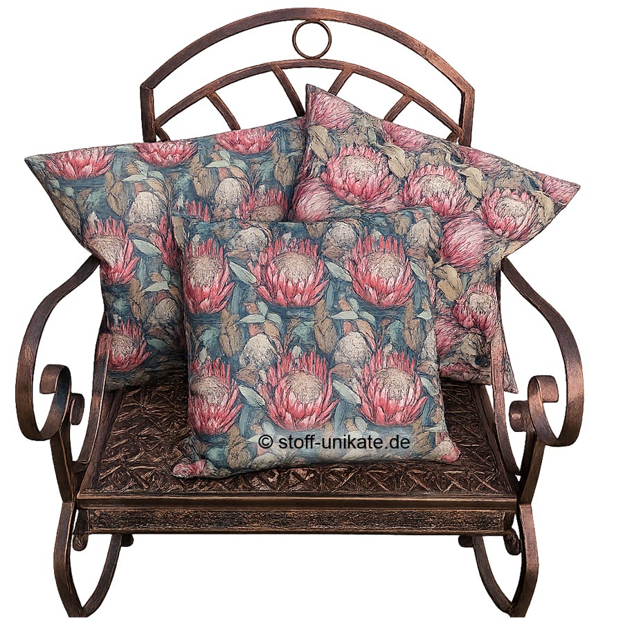 Dekokissen mit Proteas. 3er Set als Kombination. Stoff-Unikate handmade in Germany