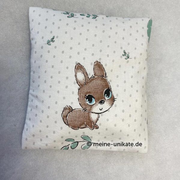 rapskissen, Babykissen mit Inlett. Außenstoff genäht aus reiner Baumwolle mit Hase und Reh. Innen gefüllt mit Rapssamen. Stoff-Unikat handmade in Germany