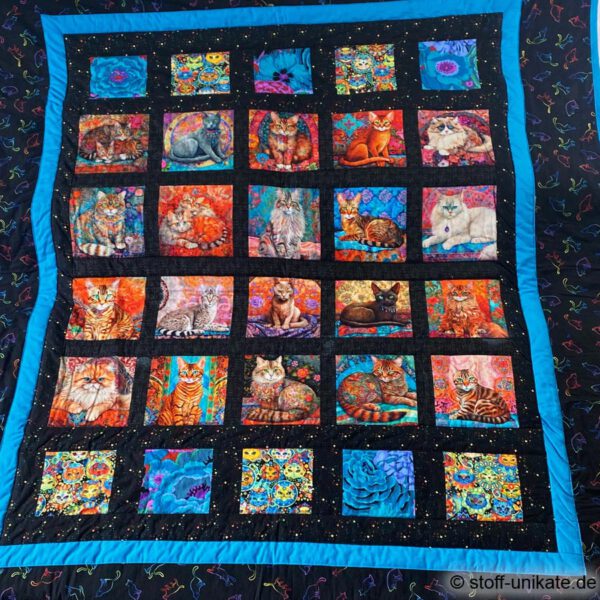 Quiltdecke, Kuscheldecke, Tagesdecke mit bunten Katzenmotiven. 3-lagig genäht aus hochwertigen Baumwollstoffen. Stoff-Unikat handmade in Germany