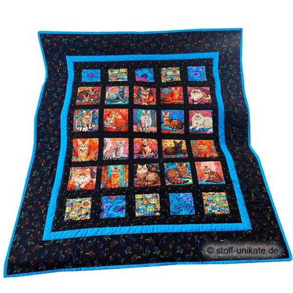 Aufwändig gearbeitete, exklusive Tagesdecke, Kuscheldecke, Quiltdecke mit bunten Katzenmotiven. Stoff-Unikat handmade with Love in Germany