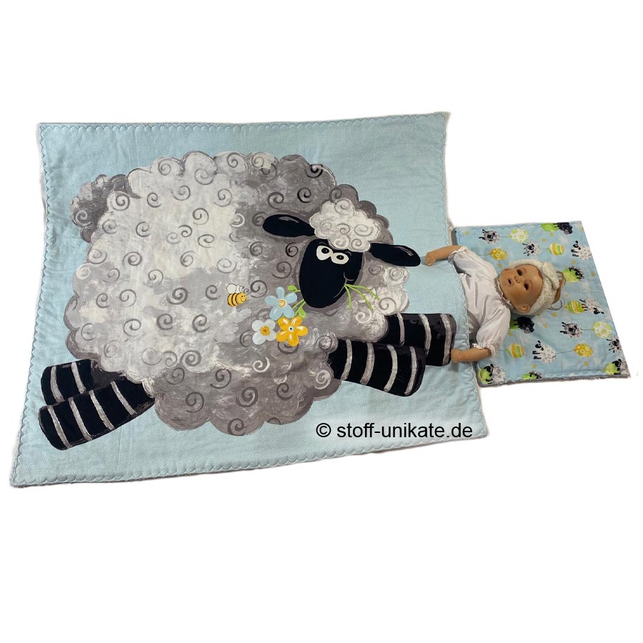Babydecke mit Schaf Sean in Hellblau. Stoff-Unikate handmade in germany