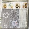 Detailansicht von der babydecke mit teddybären in taupe-braun-Tönen. Stoff-Unikat handmade in Germany
