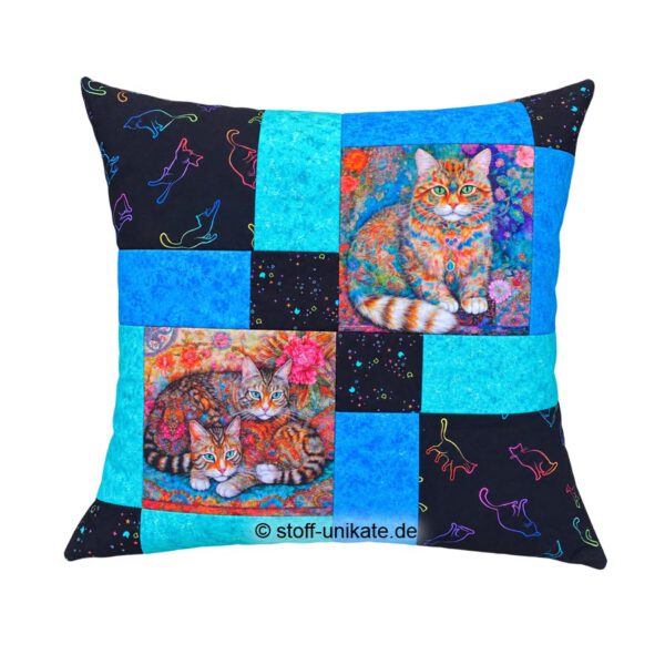 Colourful Cats. Deko-Kissen, Künstlerkissen mit Katzen in Regenbogenfarben. Stoff-Unikate handmade in Germany