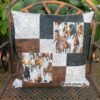 Dekokissen, Künstlerkissen "Running Horses" genäht aus hochwertigen Baumwollstoffen mit galoppierenden Pferden und Hufeisenmotiven in den Farben schwarz-braun-grau. Stoff-Unikat handmade in Germany