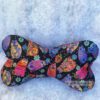 Leseknochen, Nackenkissen mit bunten Katzen aus hochwertigen Baumwollstoffen von Laurel Burch. Stoff-Unikat handmade in Germany