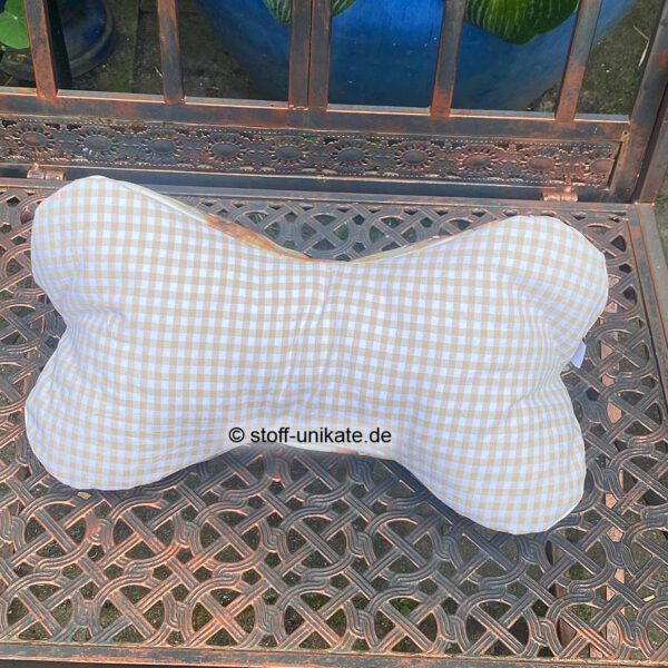 Stoffknochen, Nackenkissen, Leseknochen mit drei verschiedenen Motivseiten. Kariert und Motive von der Allgäuer Braunkuh. Stoff-Unikate handmade in Germany