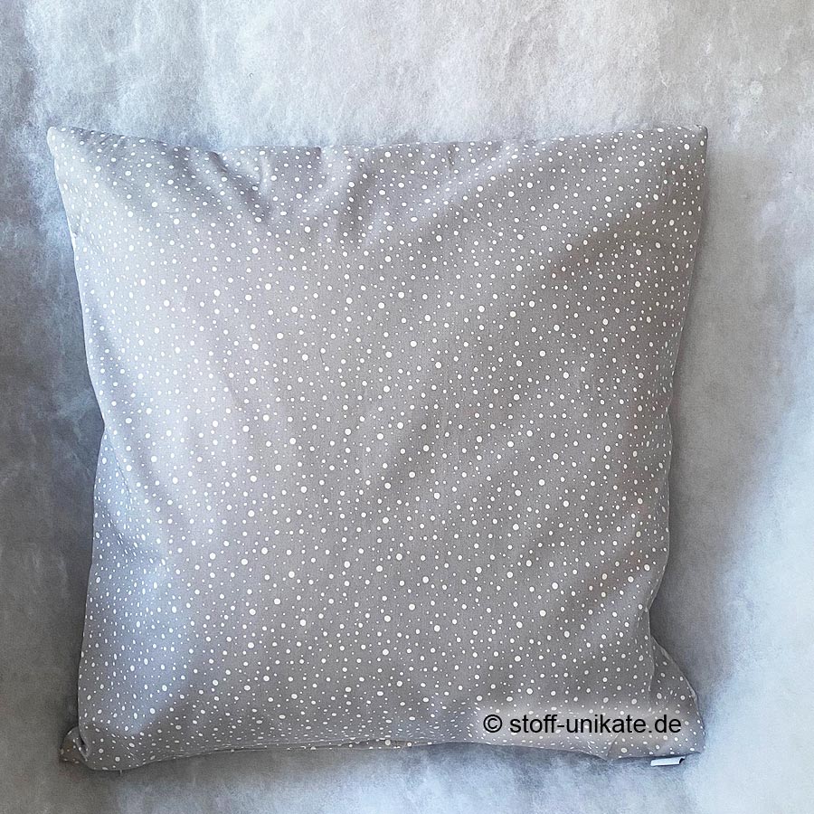 Rückseite aller Deko-Kissen aus der Serie Schnee-Eulen. Stoff-Unikate handmade in Germany