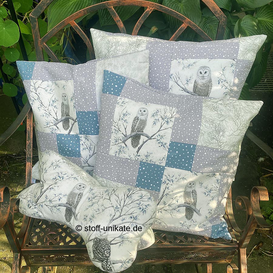 Titelfoto aus der Deko-Kissen-Serie Schnee-Eulen. Stoff-Unikate handmade in Germany