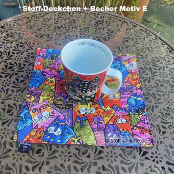 E_Geschenkset bestehend aus Stoffdeckchen und Porzellanbecher mit bunten Katzen von Laurel Burch. Stoff-Unikate handmade in Germany