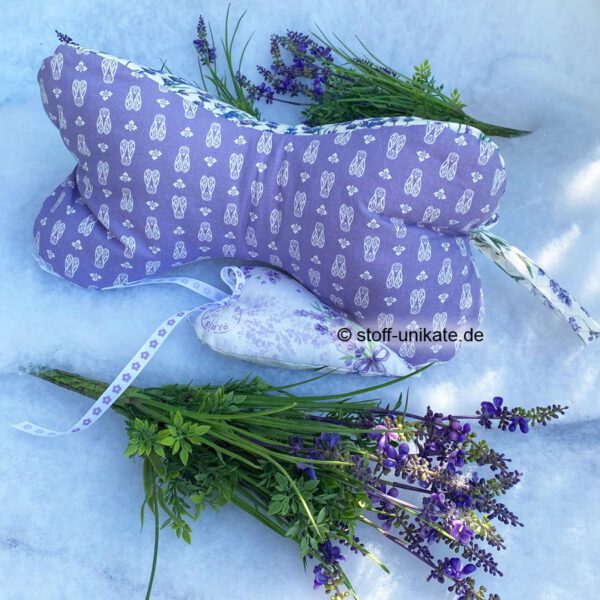 Leseknochen mit Zikadenmotiven. Stoff-Unikate handmade in Germany