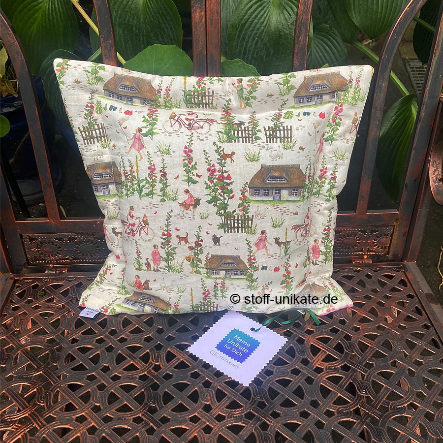 Duftkissen mit Kissenbzug. Gefüllt mit Lavendel- und Rosenblüten zur Entspannung. Stoff-Unikate handmade in Germany