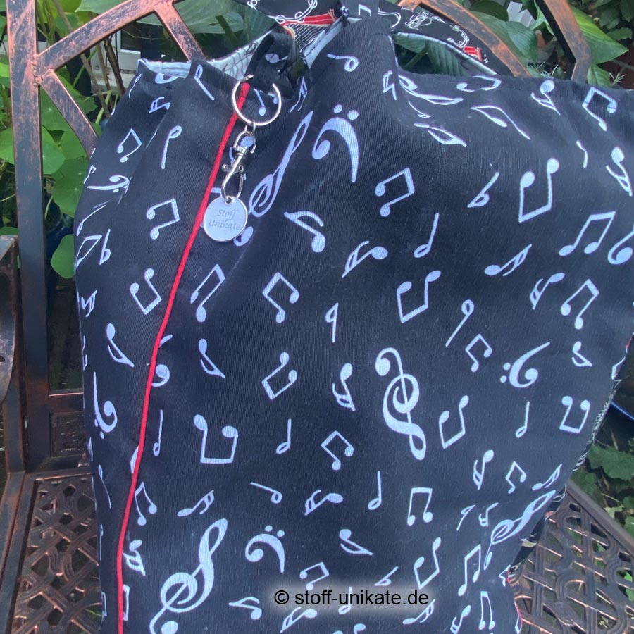 Einkaufschip von der Jumbotasche genäht aus Baumwolsltoffen mit Musikinstrumten. Stoff-Unikate handmade in Germany