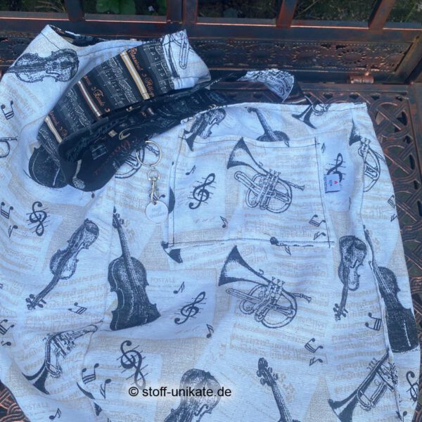 Innenansicht vom großen XXL-Schopper mit Musikinstrumenten. Stoff-Unikate handmade in Germany