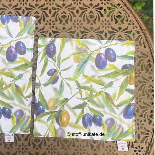 Kleines Stoffdeckchen mit Oliven. Stoff-Unikate handmade in Germany