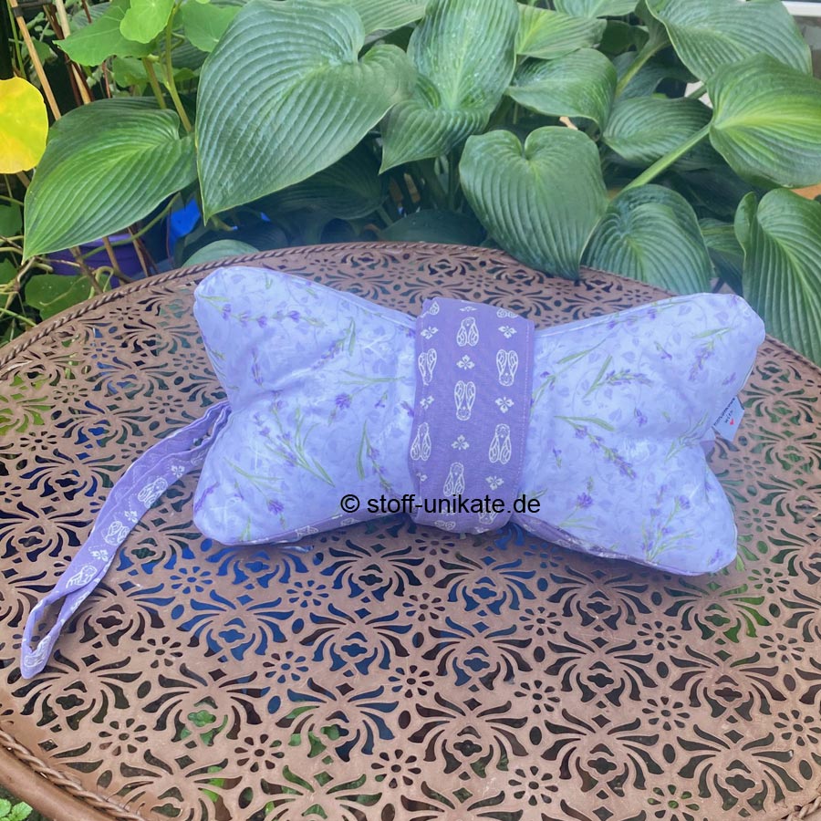 Kleiner Leseknochen mit abnehmbarer Duftmanschette mit Lavendelduft. Stoff-Unkate handmade in germany
