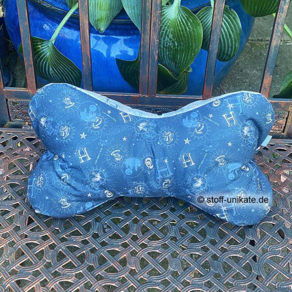 Leseknochen mit Harry Potter Zeichen, genäht aus reiner Baumwolle. Stoff-Unikate handmade in germany