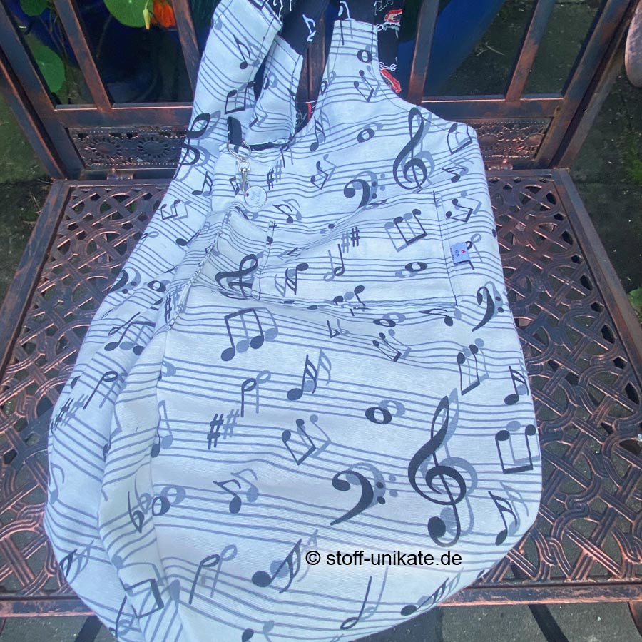Innenseite vom XXL-Shopper mit Musiknoten in Creme-schwarz. Stoff-Unikate handmade in Germany