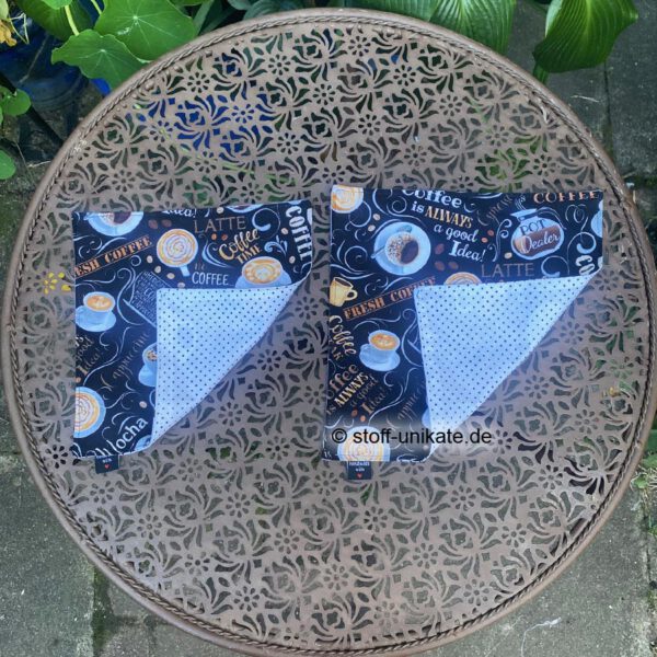 Stoffdeckchen mit Kaffeemotiven genäht aus hochwertigen Baumwollstoffen. Stoff-Unikate handmade in Germany