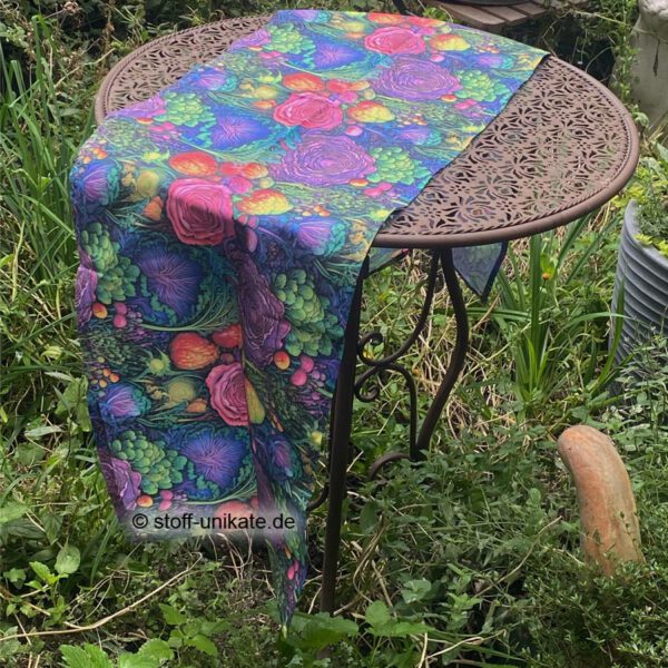 Tischläufer mit Kohlköpfen in Violetttönen genäht aus reiner Baumwolle. Stoff-Unikate handmade in Germany