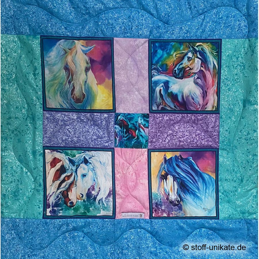 Adventskalender oder Wandbehang mit bunten Pferden. Genäht aus hochwertigen baumwollstoffen. Stoff-Unikate handmade in germany