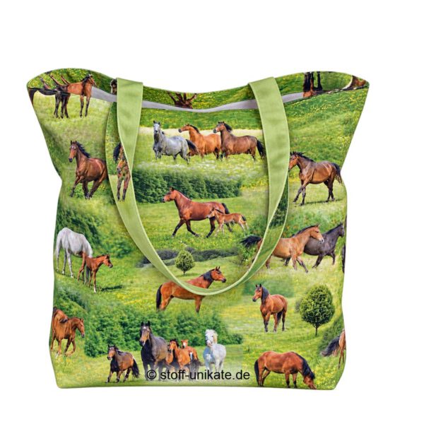 Große Einkaufstasche in Grün mit Pferdemotiven. Stoff-Unikate handmade in Germany