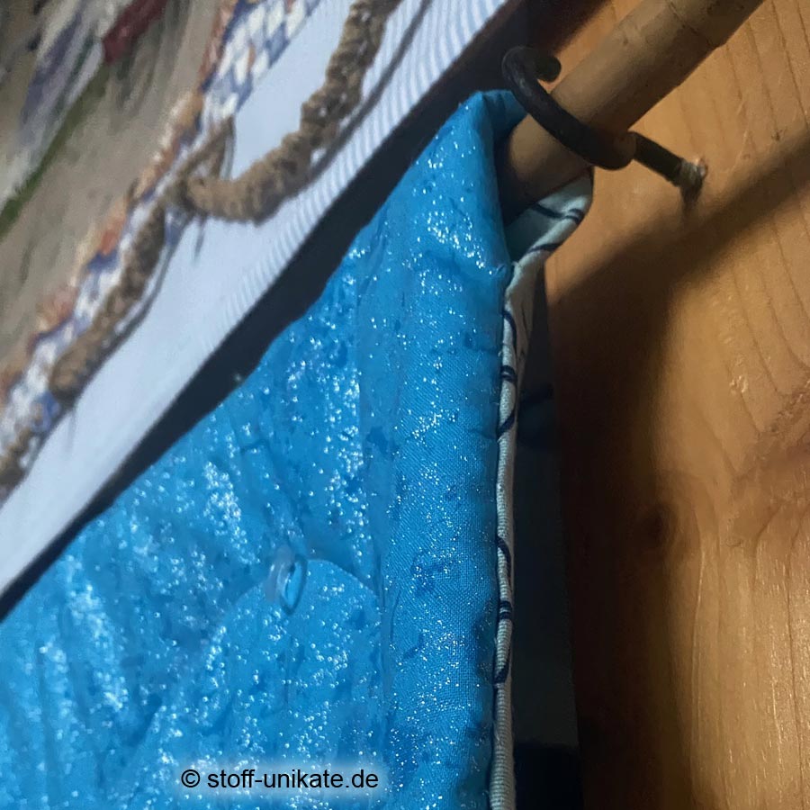 Wandbehang, Adventskalender mit Öffnung zum Anbringen an die Wand. Stoff-Unikate handmade in Germany