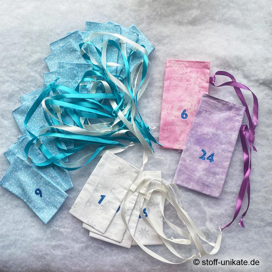 24 Säckchen zum Selbstbefüllen für den Adventskalender Pferdetraum. Stoff-Unikate handmade in germany