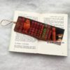 Großess Lesezeichen aus Stoff mit Katzen und Büchern. Stoff-Unikate handmade in Germany