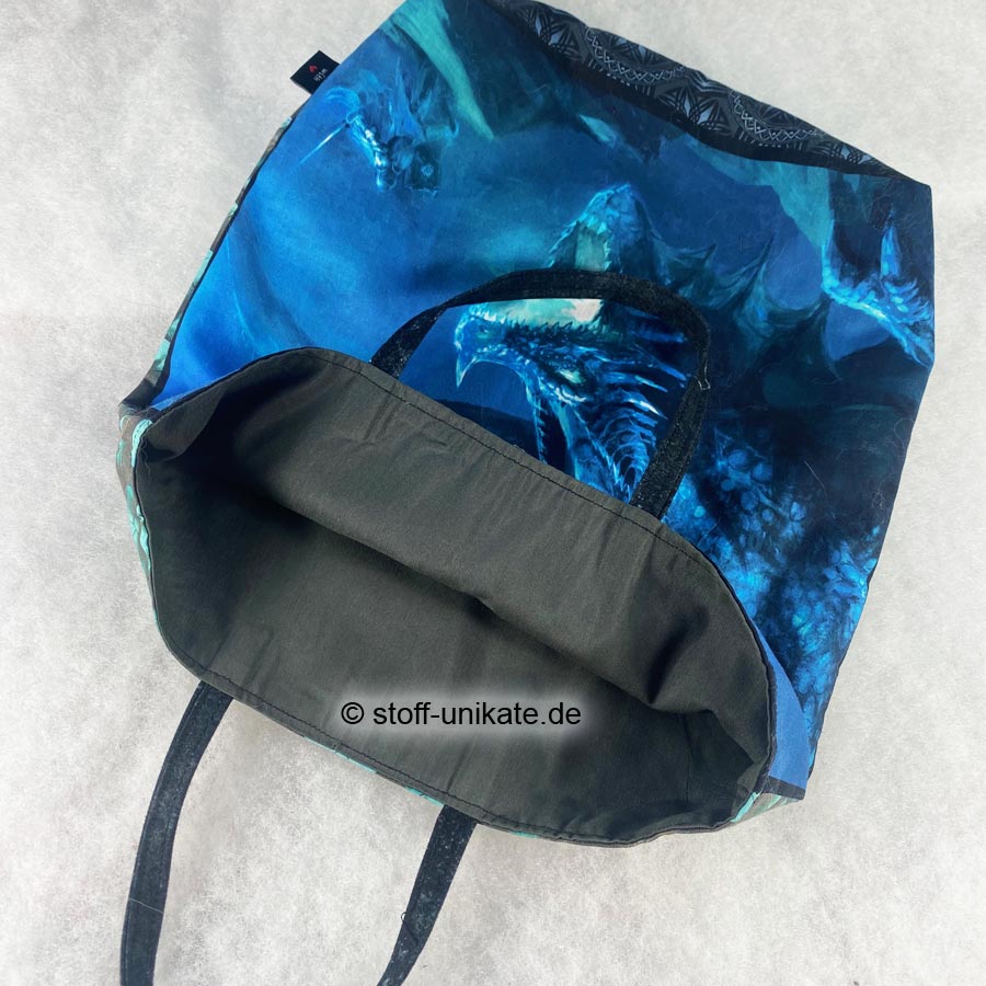 Innenansicht von der Book Bag mit Drachenmotiv A. Stoff-Unikate handmade in germany