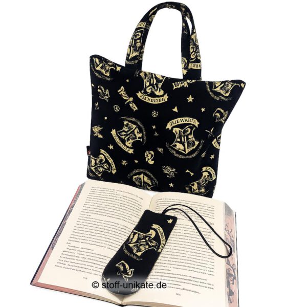 Büchertasche mit Lesezeichen Hogwartszeichen. Harry Potter. Stoff-Unikate handmade in germany