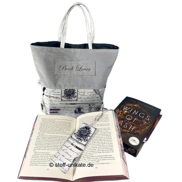 Büchertasche book lovers mit Raben und Schrift. Stoff-Unikate handmade in Germany