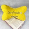 Leseknochen mit Schriftzug Lesefreude. genäht aus Baumwollstoffen .Stoff-Unikate handmade in germany