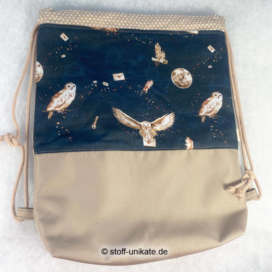 Außenansicht vom Kinderturnbeutel mit Harry Potter Motiven. Stoff-Unikate handmade in Germany