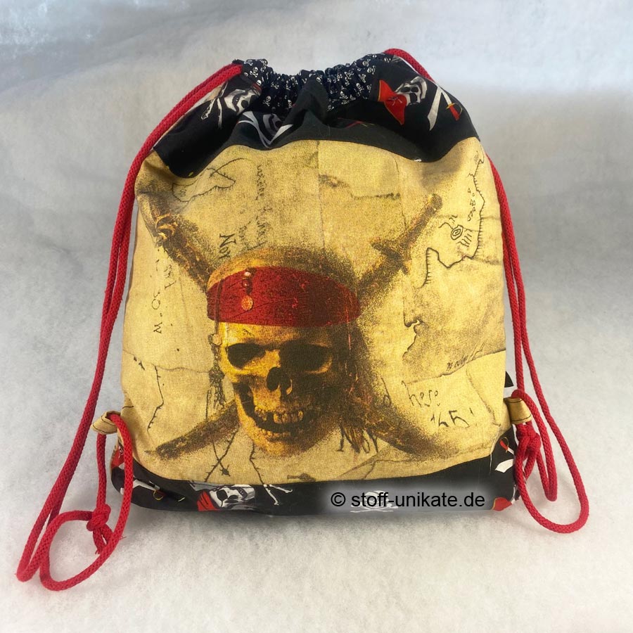 Turnbeutel mit Fluch der Karibik Motiven genäht aus Baumwollstoffen. Stoff-Unikate handmade in Germany