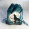 Turnbeutel für Kinder mit heulenden Wolfs-Motiven genäht aus Canvasstoff und wasserwabweisend innen gefütter.t Stoff-Unikate handmade in Germany