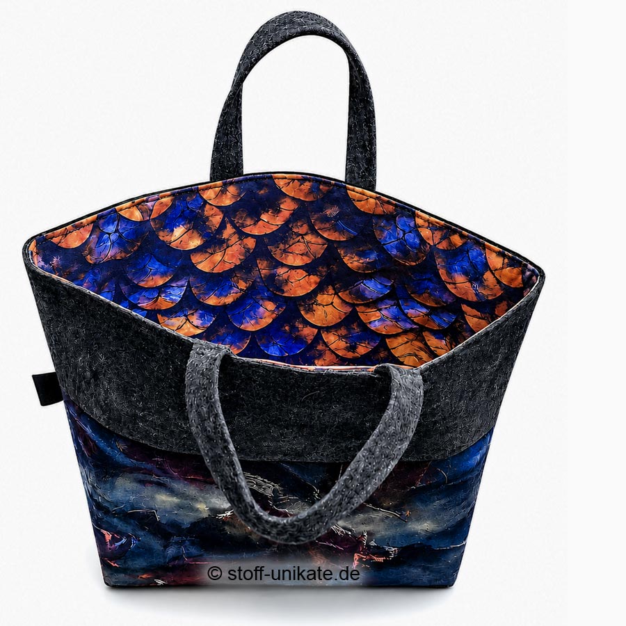 Innenansicht Büchertasche Wings of Ash. Stoff-Unikate handmade in Germany