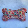 Stoffknochen, mit Katzen und blumen im Blumenfeld. Stoff-Unikate handmade in germany