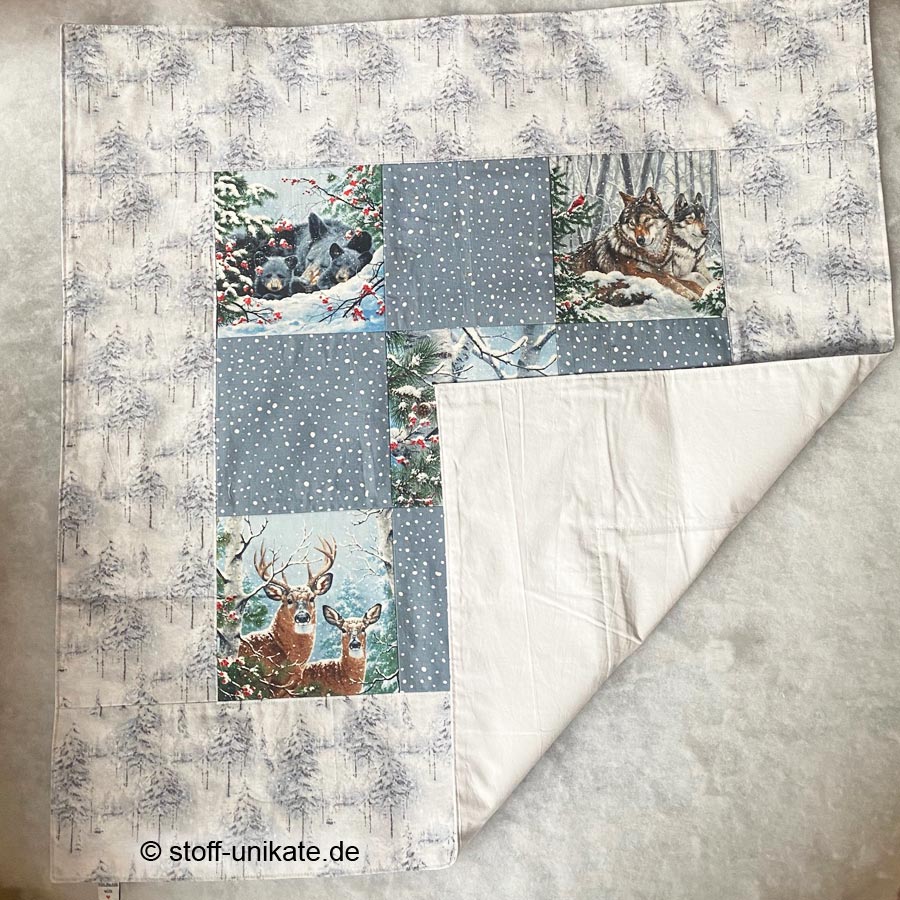 Tischdecke, Mitteldecke mit verschiedenen Wintertieren für einen schön gedeckten tisch. Stoff-Unikate handmade in Germany