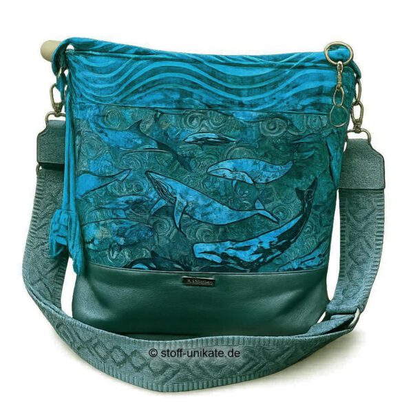 tablet-Tasche, Büchetasche mit Wal-Motiven Wal Hope. Stoff-Unikate handmade in Germany