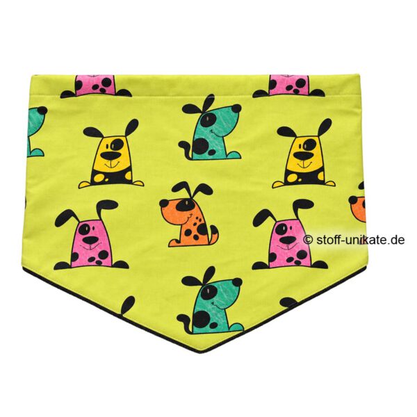 Halstuch-Loop aus Baumwollstoff und Wellnessfleece mit bunten Comic-Hunden. Stoff-Unikate handmade in Germany